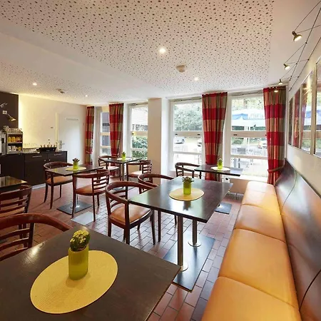 Hotel Ghotel & Living 3*